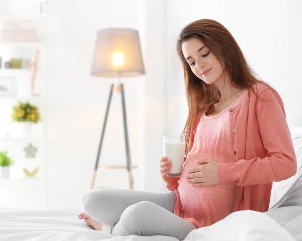 Bà bầu uống bao nhiêu sữa tươi Úc 1 ngày 2 sua tuoi uc nguyen kem cho ba bau