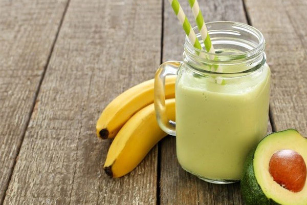 Cách làm sinh tố bơ chuối sữa tươi Úc nguyên kem