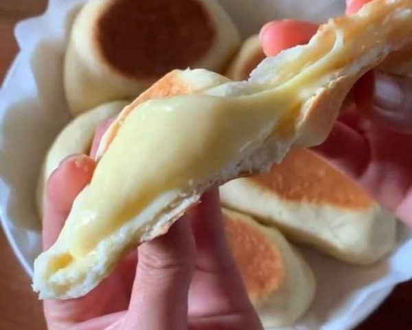 Cách làm bánh mì sữa nhân kem trứng siêu đơn giản 1 Cách làm bánh mì sữa nhân kem trứng