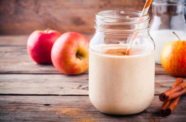 Cách làm sinh tố táo sữa tươi Úc nguyên kem